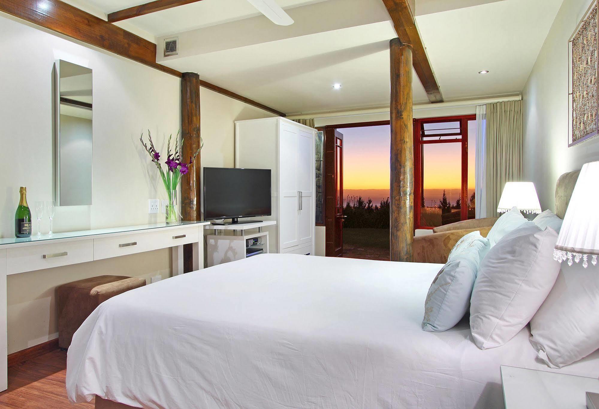 Lalapanzi Lodge Somerset West Buitenkant foto